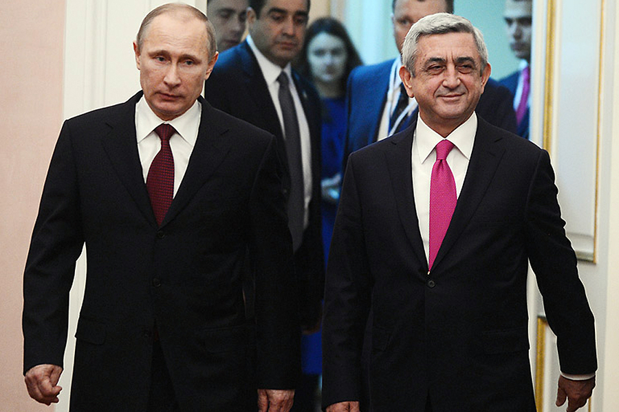 Россия затевает опасную игру в Карабахе