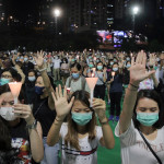 «Слава Гонконгу»: как Китай убирает символы автономии